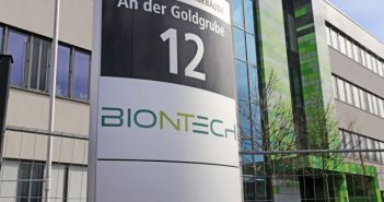 BioNTech prognostiziert Einbruch im Geschäft mit (Foto: AdobeStock - U. J. Alexander 420378973)