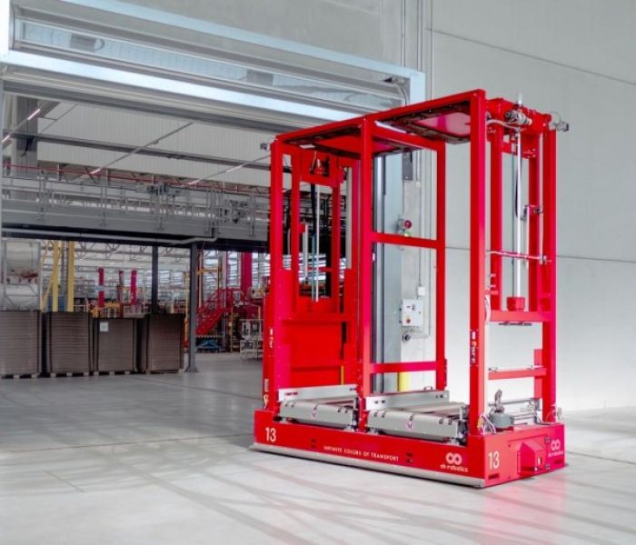 Die fahrerlosen Transportfahrzeuge (Foto: ek robotics)