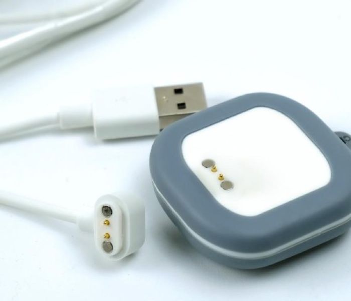 Magnetische Verbindungslösung als Ladestecker in einem Wearable (Foto: N&H Technology GmbH)
